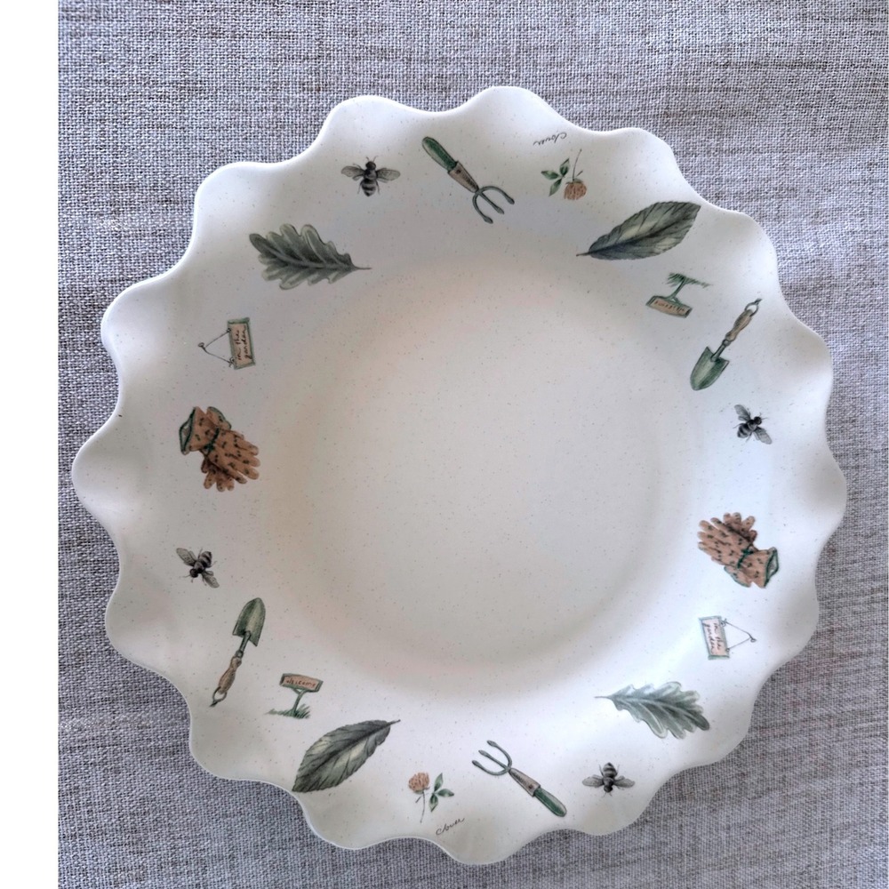 Pfaltzgraff Naturewood Fluted Serving Bowl Garden Tools Bees Scalloped Thailand